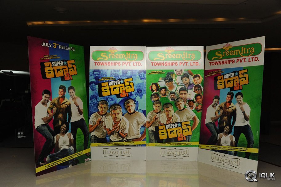 Celebs-at-Superstar-Kidnap-Movie-Preview